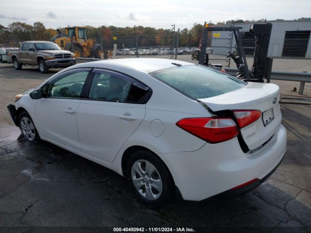 Photo 2 VIN: KNAFX4A6XF5359963 - KIA FORTE 