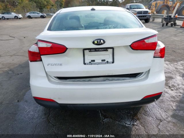 Photo 5 VIN: KNAFX4A6XF5359963 - KIA FORTE 