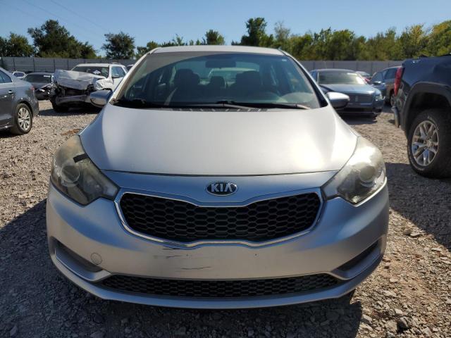 Photo 4 VIN: KNAFX4A6XF5361745 - KIA FORTE LX 