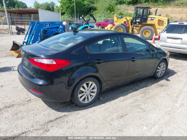 Photo 3 VIN: KNAFX4A6XF5383504 - KIA FORTE 