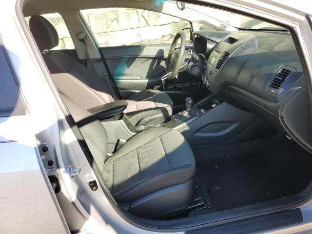 Photo 4 VIN: KNAFX4A6XG5501245 - KIA FORTE LX 