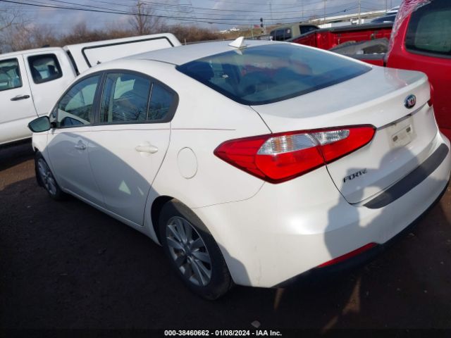 Photo 2 VIN: KNAFX4A6XG5561770 - KIA FORTE 