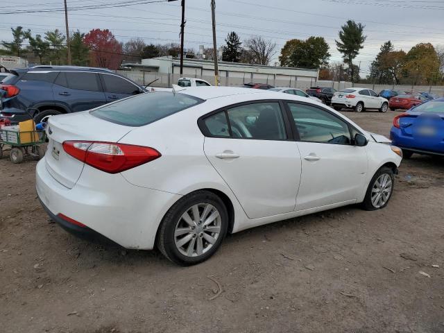 Photo 2 VIN: KNAFX4A6XG5576138 - KIA FORTE LX 