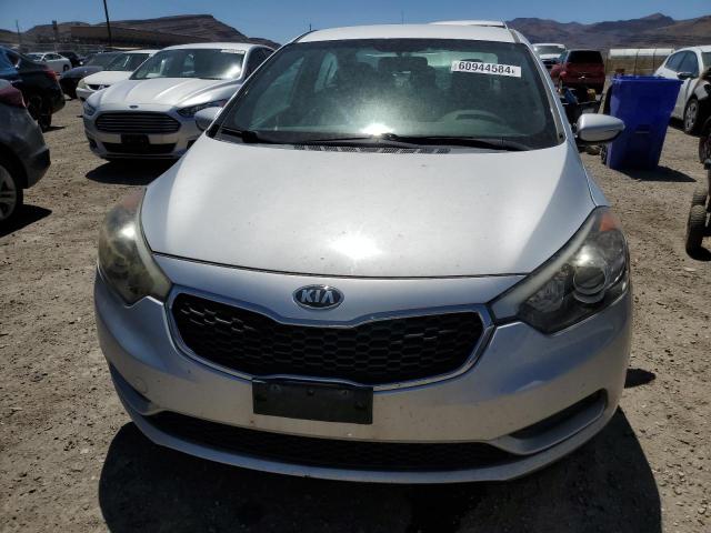 Photo 4 VIN: KNAFX4A6XG5596390 - KIA FORTE 