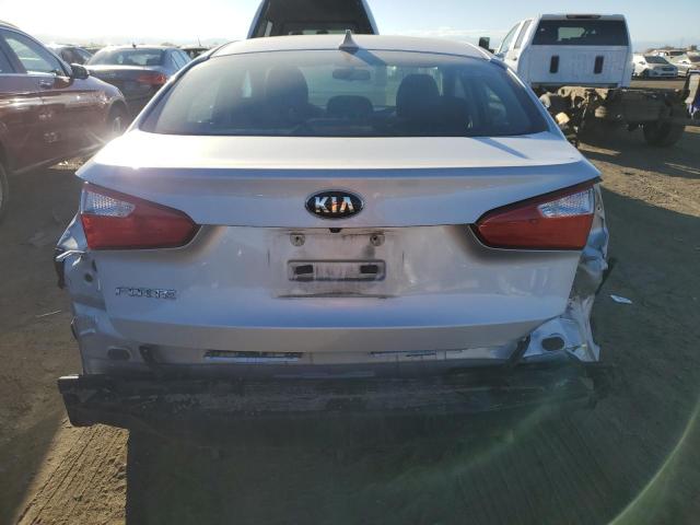 Photo 5 VIN: KNAFX4A6XG5609509 - KIA FORTE 