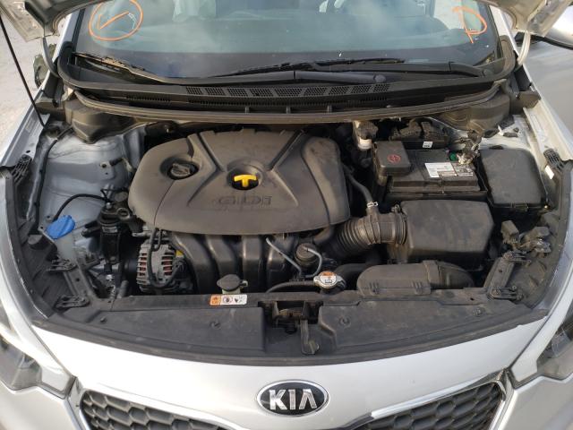 Photo 6 VIN: KNAFX4A80F5371962 - KIA FORTE EX 