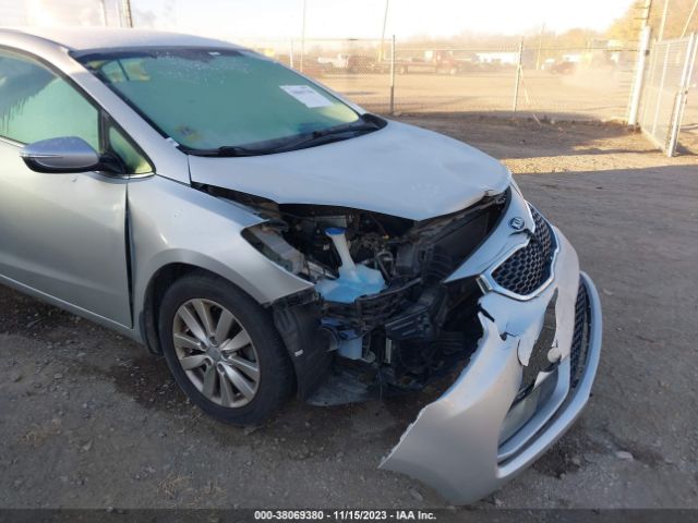 Photo 5 VIN: KNAFX4A81E5211040 - KIA FORTE 