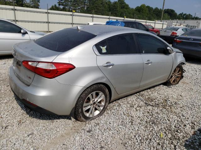 Photo 2 VIN: KNAFX4A81F5267920 - KIA FORTE EX 