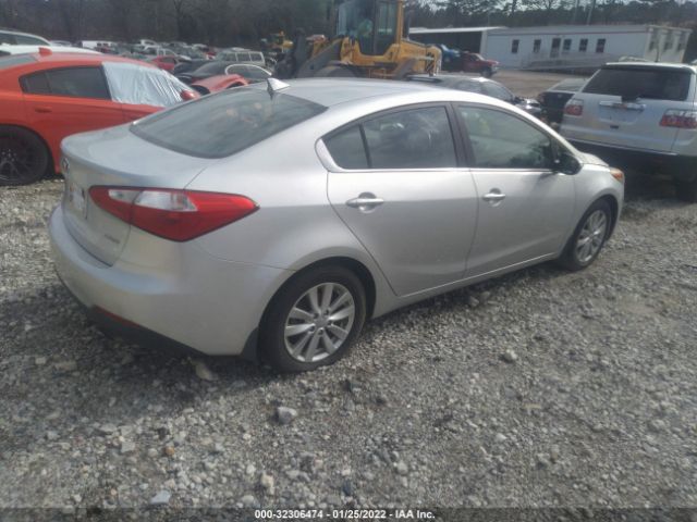 Photo 3 VIN: KNAFX4A82E5106118 - KIA FORTE 