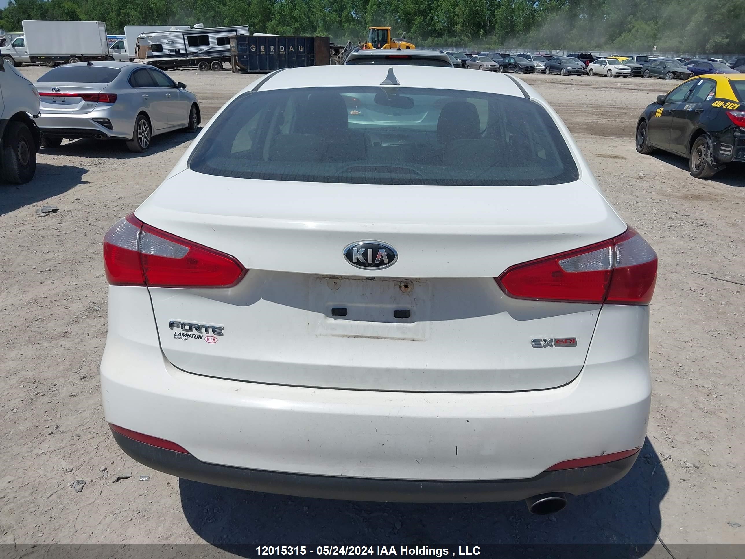 Photo 15 VIN: KNAFX4A82E5111450 - KIA FORTE 