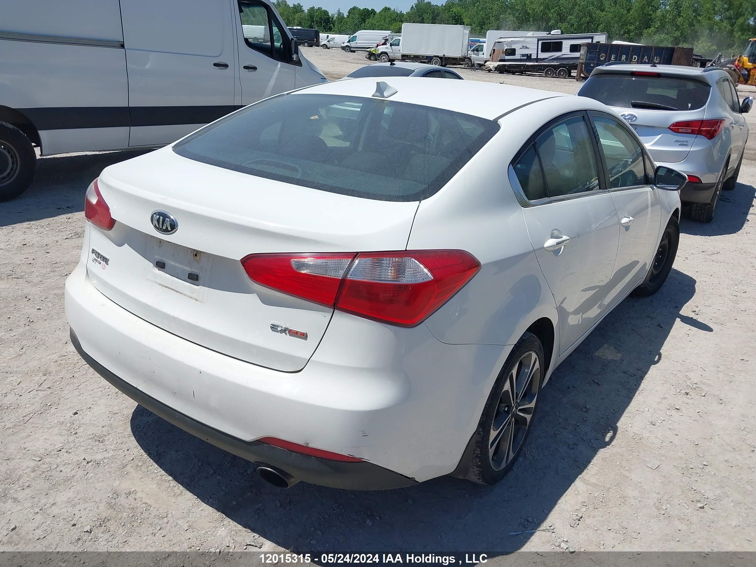 Photo 3 VIN: KNAFX4A82E5111450 - KIA FORTE 