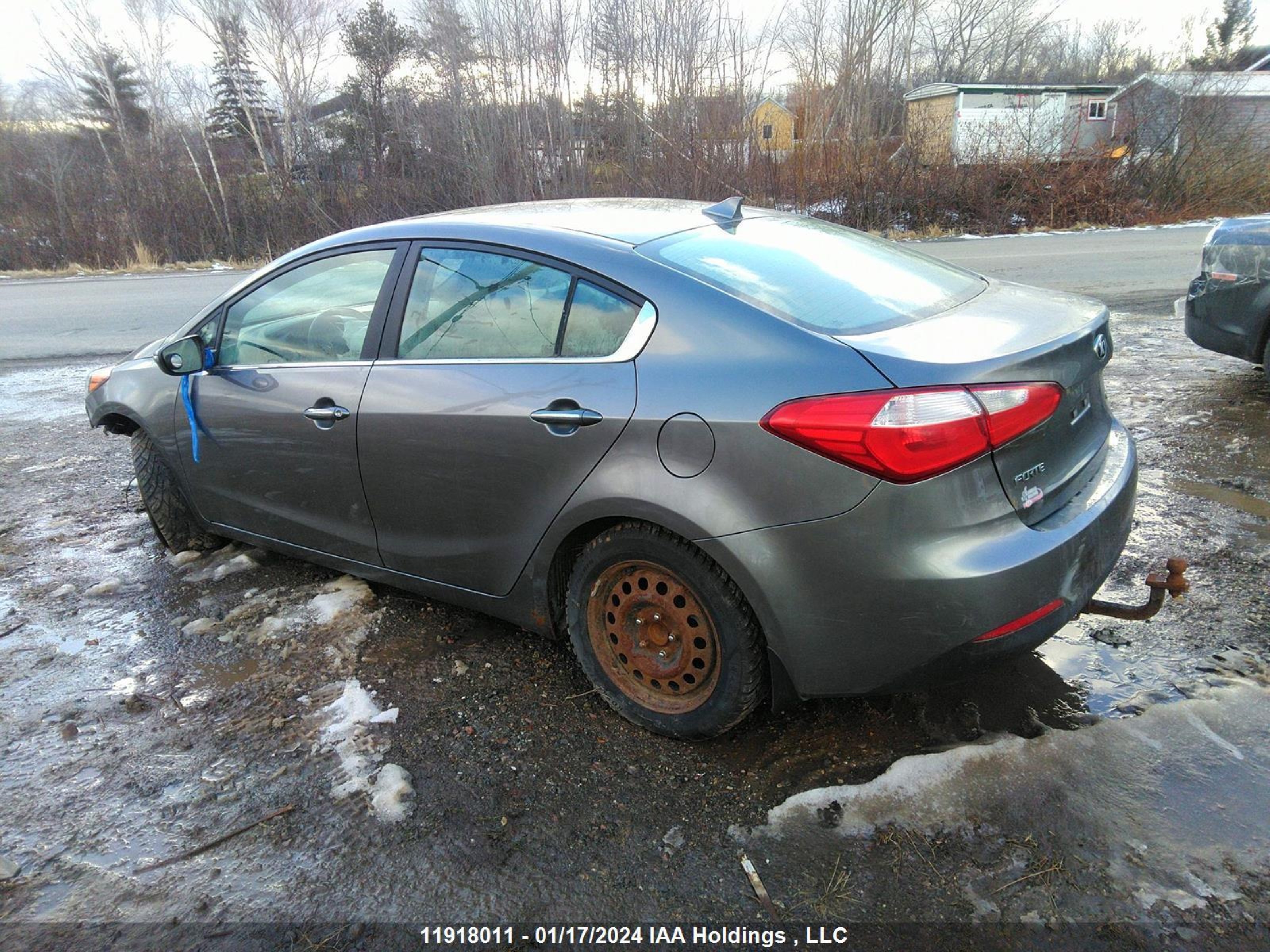 Photo 3 VIN: KNAFX4A82E5179716 - KIA FORTE 