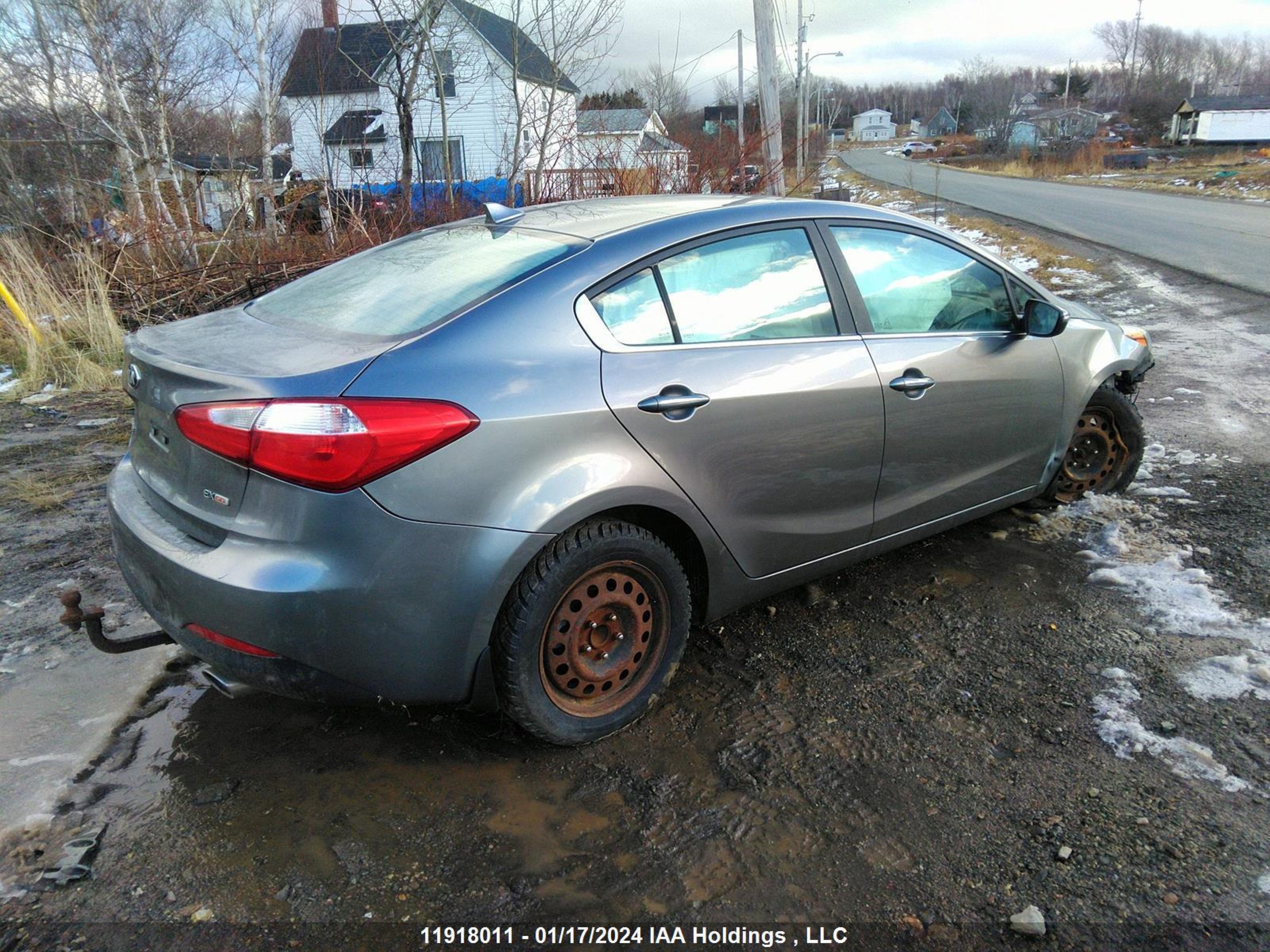 Photo 4 VIN: KNAFX4A82E5179716 - KIA FORTE 