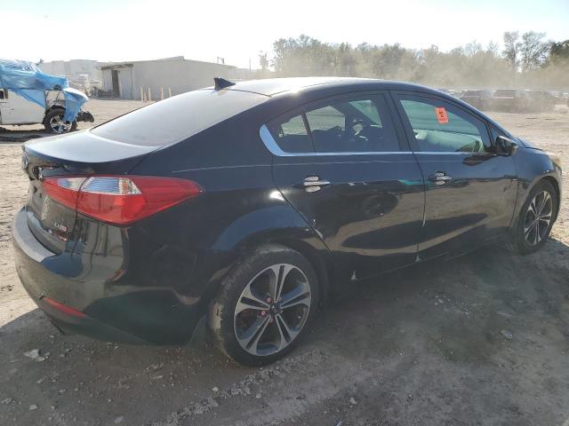 Photo 2 VIN: KNAFX4A82F5261723 - KIA FORTE EX 