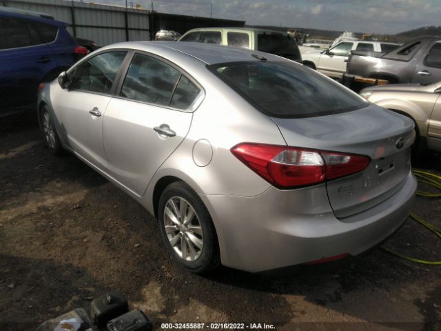 Photo 2 VIN: KNAFX4A82F5305588 - KIA FORTE 