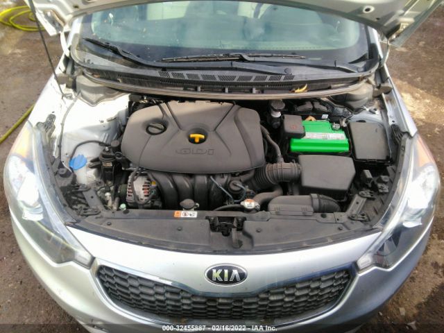 Photo 9 VIN: KNAFX4A82F5305588 - KIA FORTE 