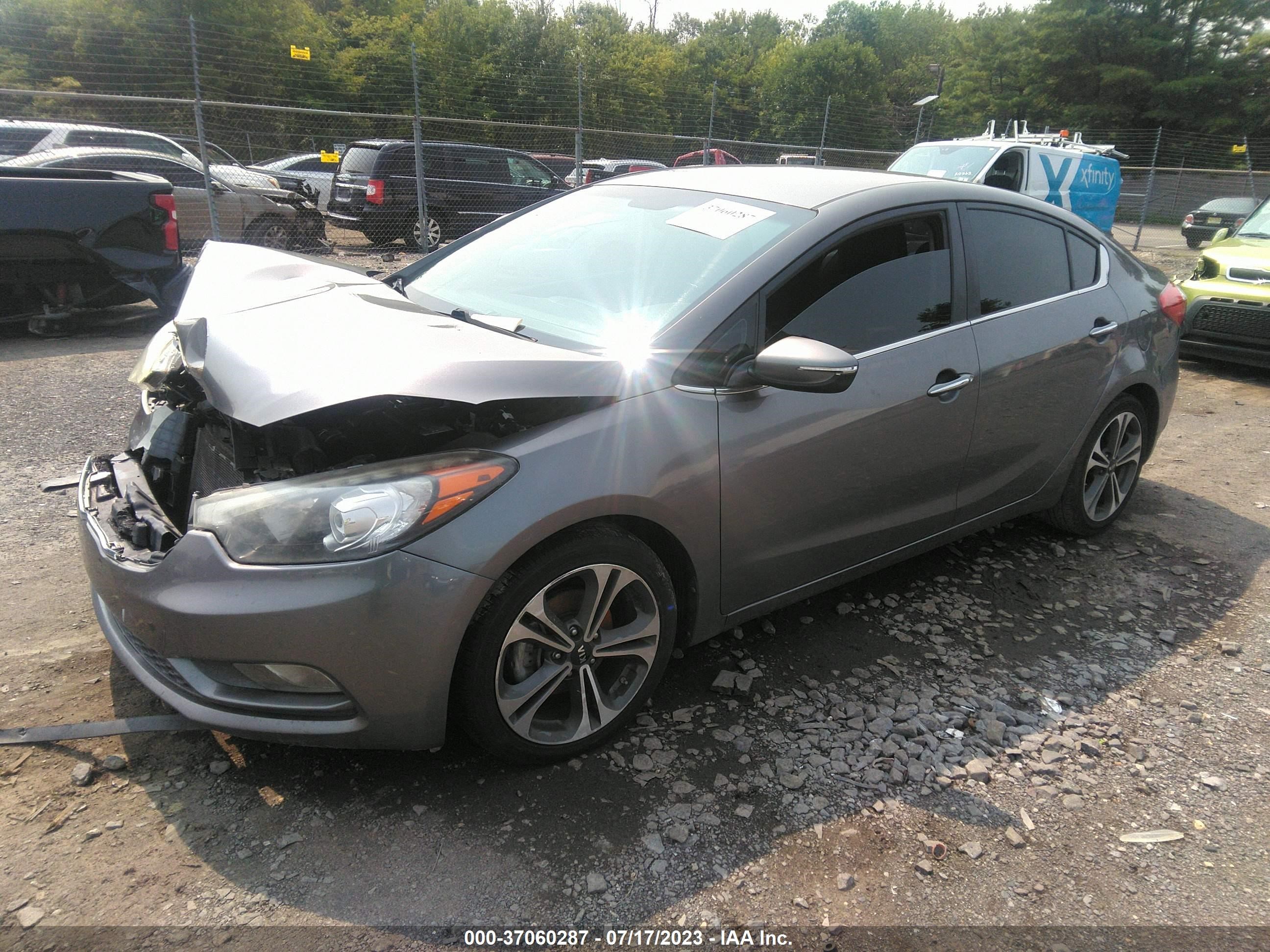 Photo 1 VIN: KNAFX4A82F5350515 - KIA FORTE 