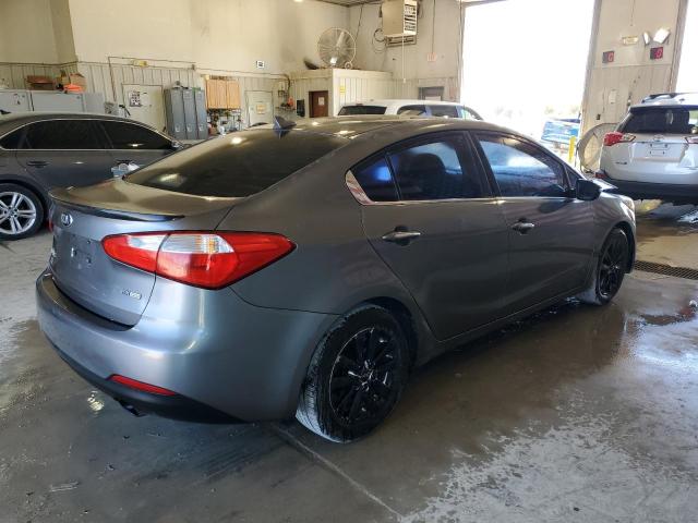 Photo 2 VIN: KNAFX4A82F5389461 - KIA FORTE EX 