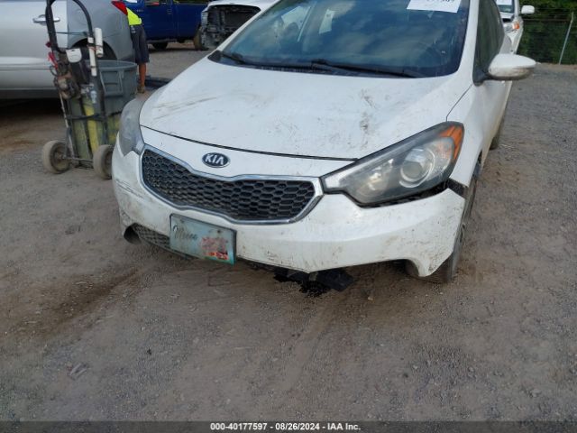 Photo 5 VIN: KNAFX4A82G5530627 - KIA FORTE 