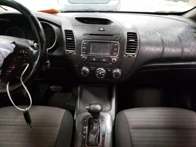 Photo 8 VIN: KNAFX4A82G5552322 - KIA FORTE EX 