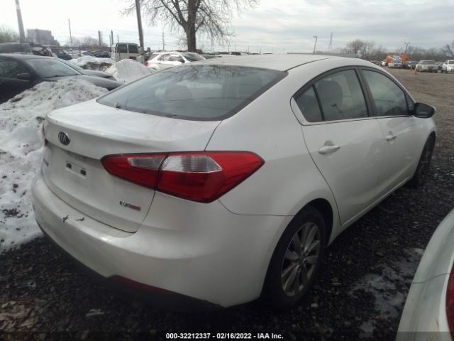 Photo 3 VIN: KNAFX4A83E5051579 - KIA FORTE 