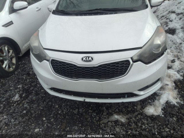 Photo 5 VIN: KNAFX4A83E5051579 - KIA FORTE 