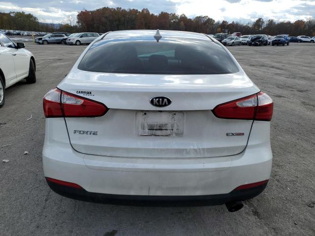 Photo 5 VIN: KNAFX4A83E5053056 - KIA FORTE 