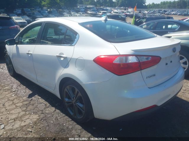 Photo 2 VIN: KNAFX4A83F5266476 - KIA FORTE 