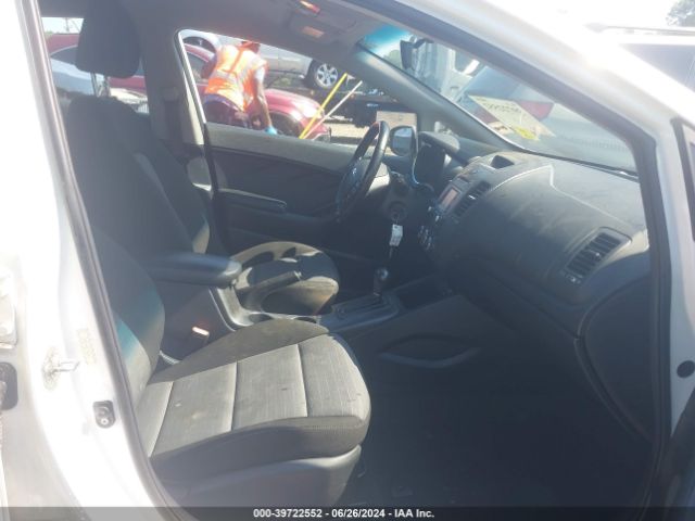 Photo 4 VIN: KNAFX4A83F5266476 - KIA FORTE 