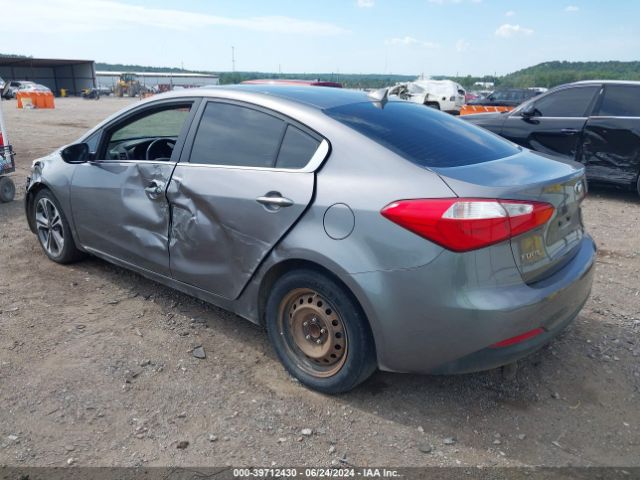 Photo 2 VIN: KNAFX4A83F5333495 - KIA FORTE 