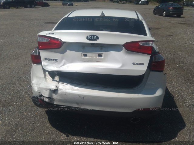 Photo 5 VIN: KNAFX4A84E5110185 - KIA FORTE 