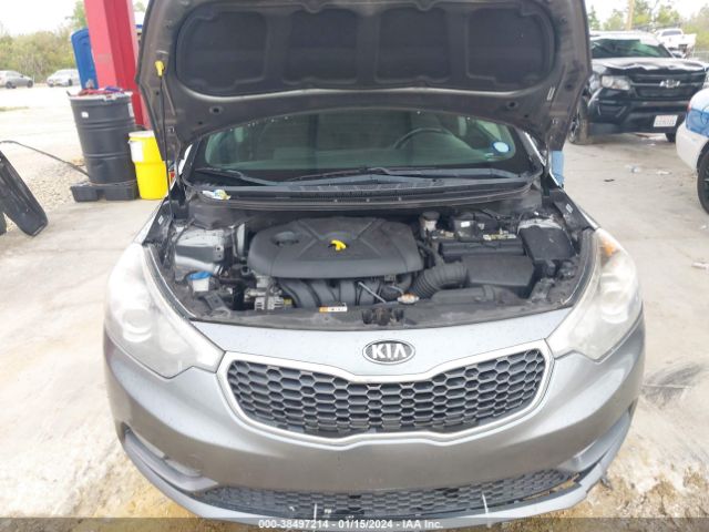 Photo 9 VIN: KNAFX4A84F5321016 - KIA FORTE 