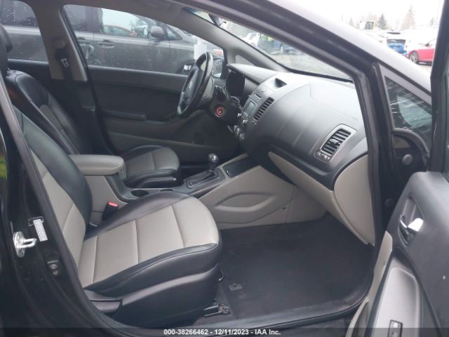 Photo 4 VIN: KNAFX4A85E5096653 - KIA FORTE 