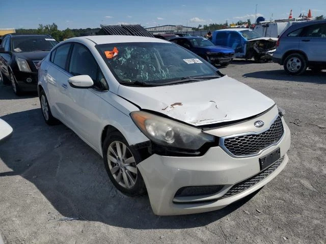 Photo 3 VIN: KNAFX4A85F5305598 - KIA FORTE EX 