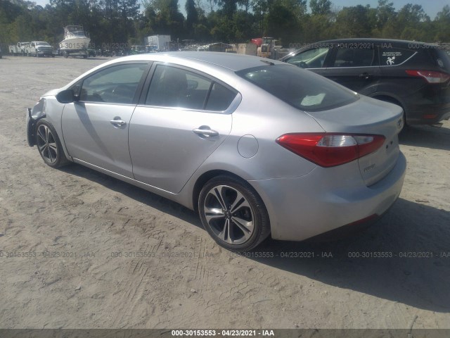 Photo 2 VIN: KNAFX4A85F5328590 - KIA FORTE 