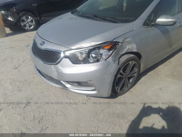 Photo 5 VIN: KNAFX4A85F5328590 - KIA FORTE 