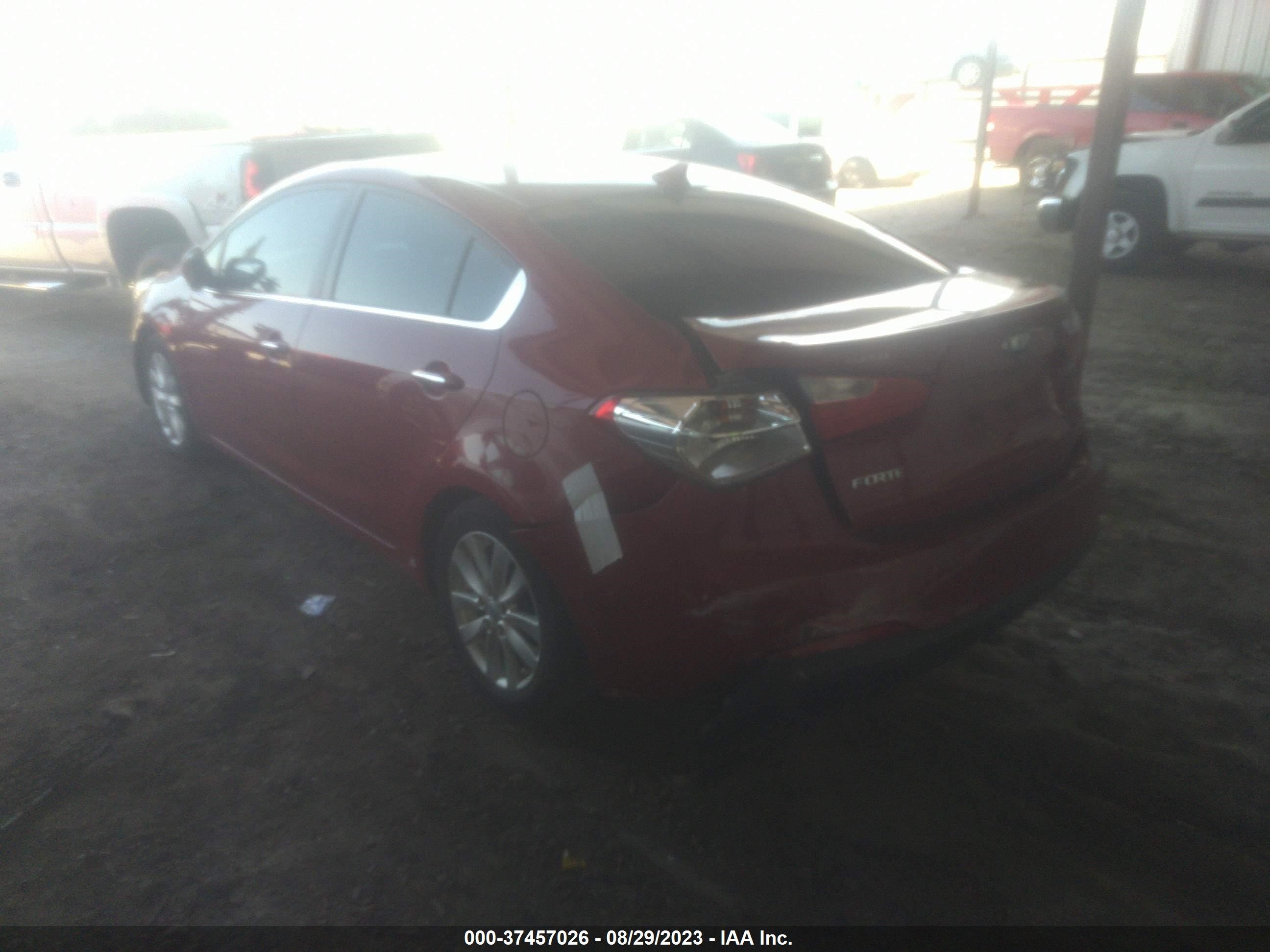 Photo 2 VIN: KNAFX4A85F5369382 - KIA FORTE 