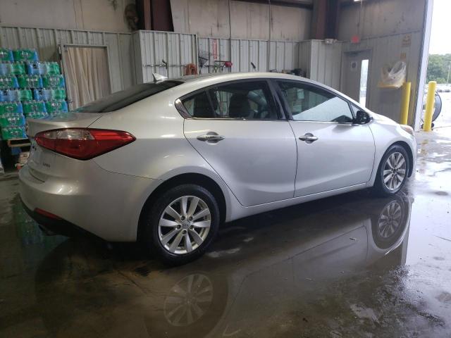 Photo 2 VIN: KNAFX4A86F5269629 - KIA FORTE EX 