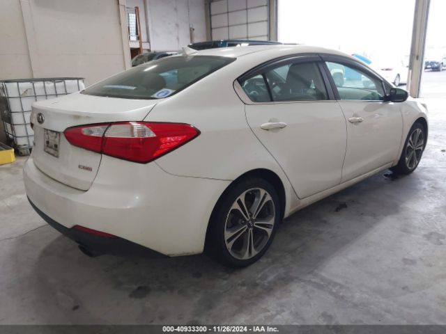 Photo 3 VIN: KNAFX4A86F5386031 - KIA FORTE 