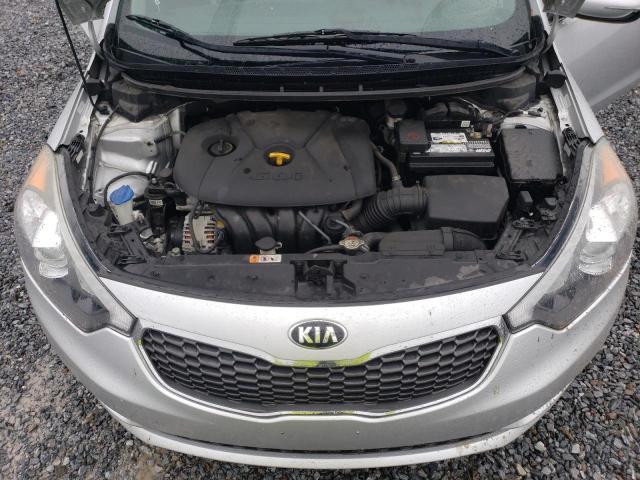 Photo 10 VIN: KNAFX4A86F5387857 - KIA FORTE EX 