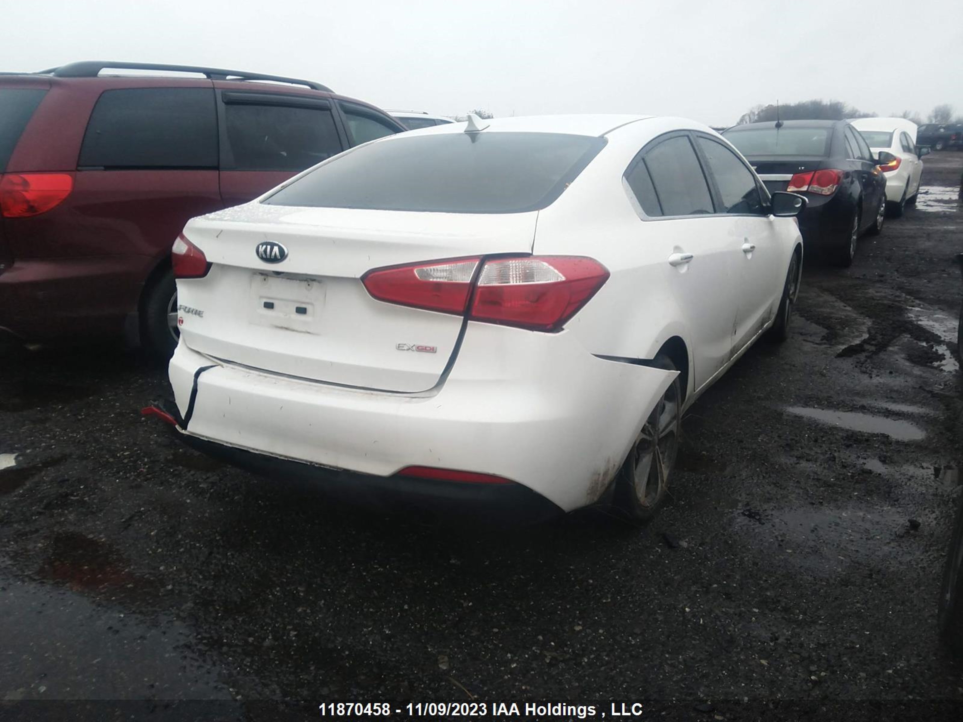 Photo 3 VIN: KNAFX4A86F5398017 - KIA FORTE 