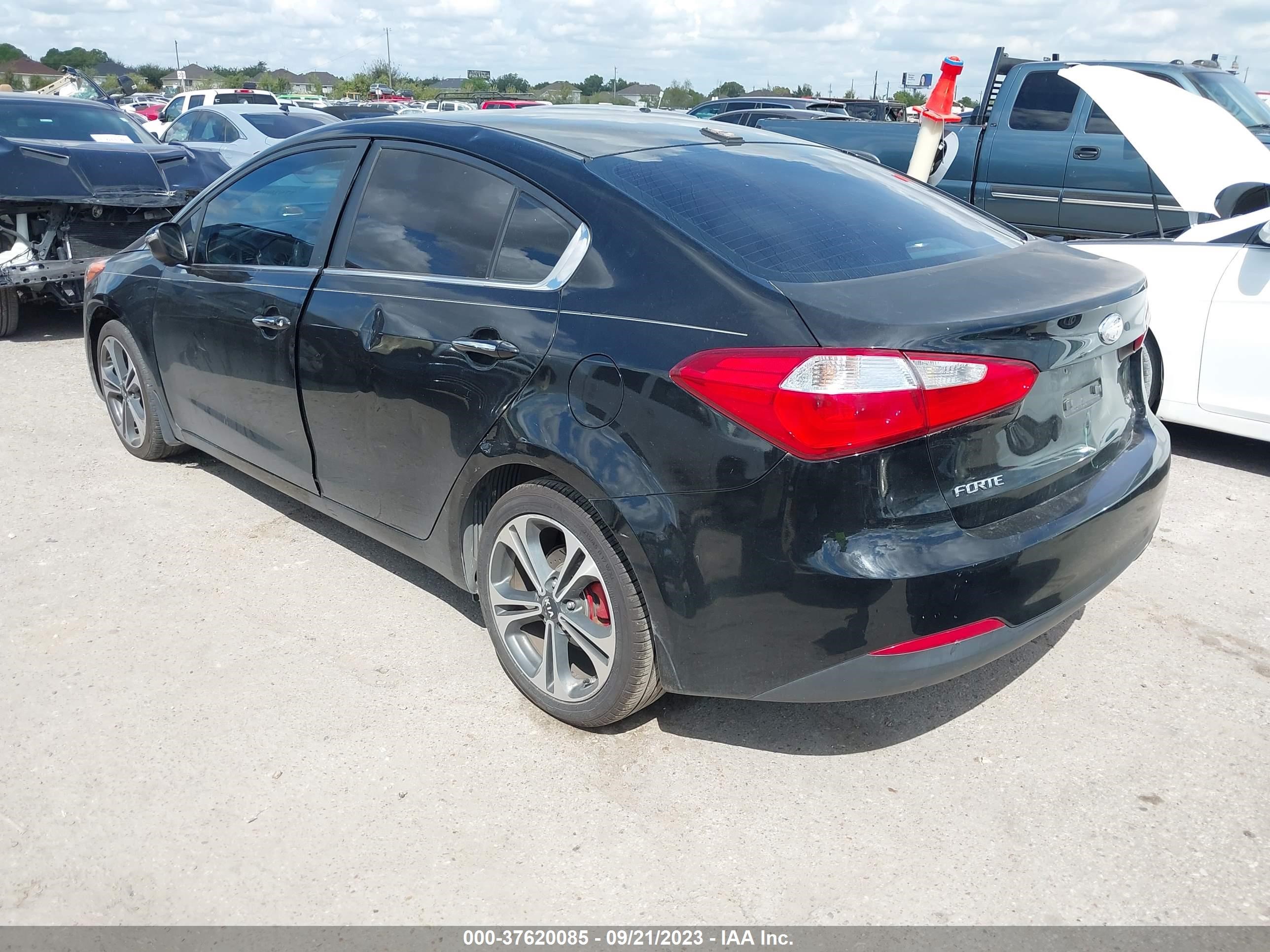 Photo 2 VIN: KNAFX4A87E5099022 - KIA FORTE 