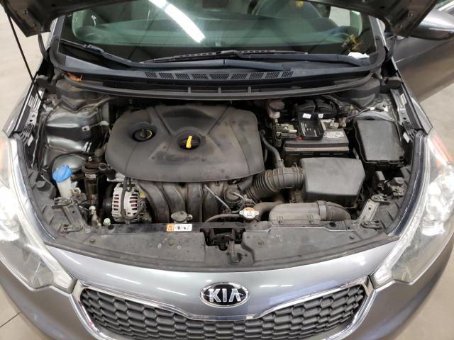 Photo 6 VIN: KNAFX4A87F5266951 - KIA FORTE EX 