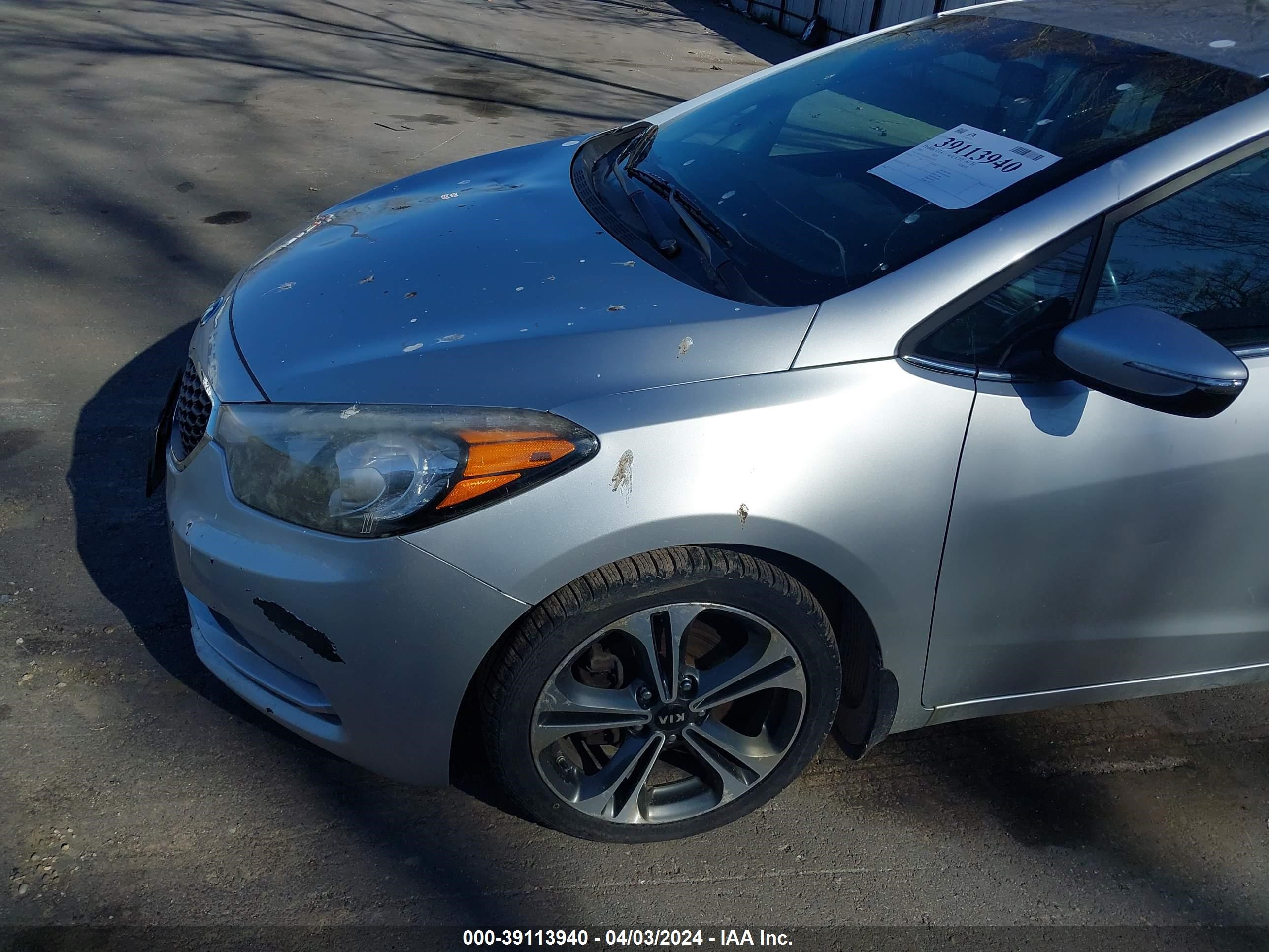 Photo 5 VIN: KNAFX4A87F5305392 - KIA FORTE 