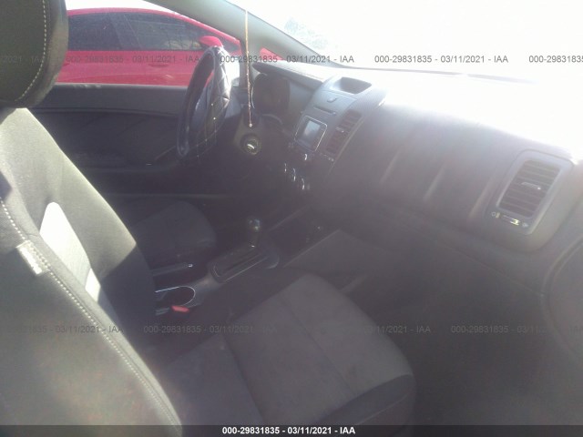 Photo 4 VIN: KNAFX4A87F5308230 - KIA FORTE 