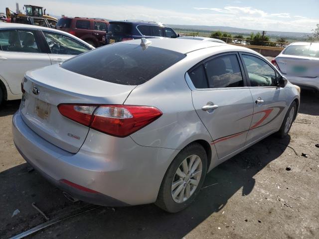 Photo 2 VIN: KNAFX4A87F5356102 - KIA FORTE 