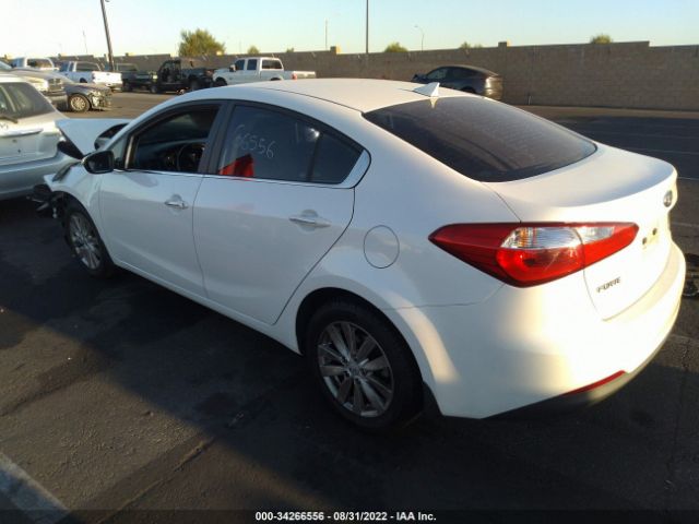 Photo 2 VIN: KNAFX4A88E5106477 - KIA FORTE 