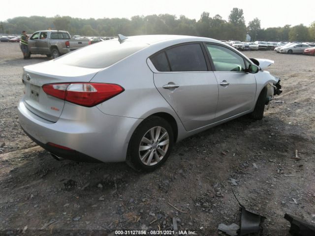 Photo 3 VIN: KNAFX4A88E5117432 - KIA FORTE 