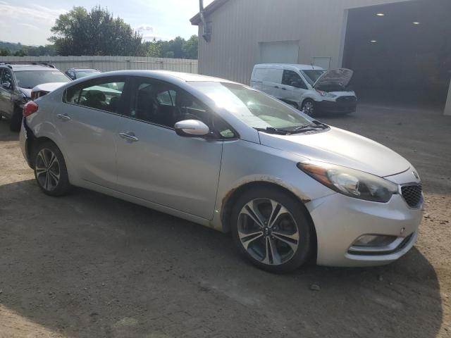 Photo 3 VIN: KNAFX4A88F5333413 - KIA FORTE 