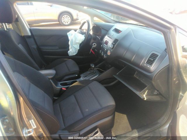 Photo 4 VIN: KNAFX4A88F5373295 - KIA FORTE 